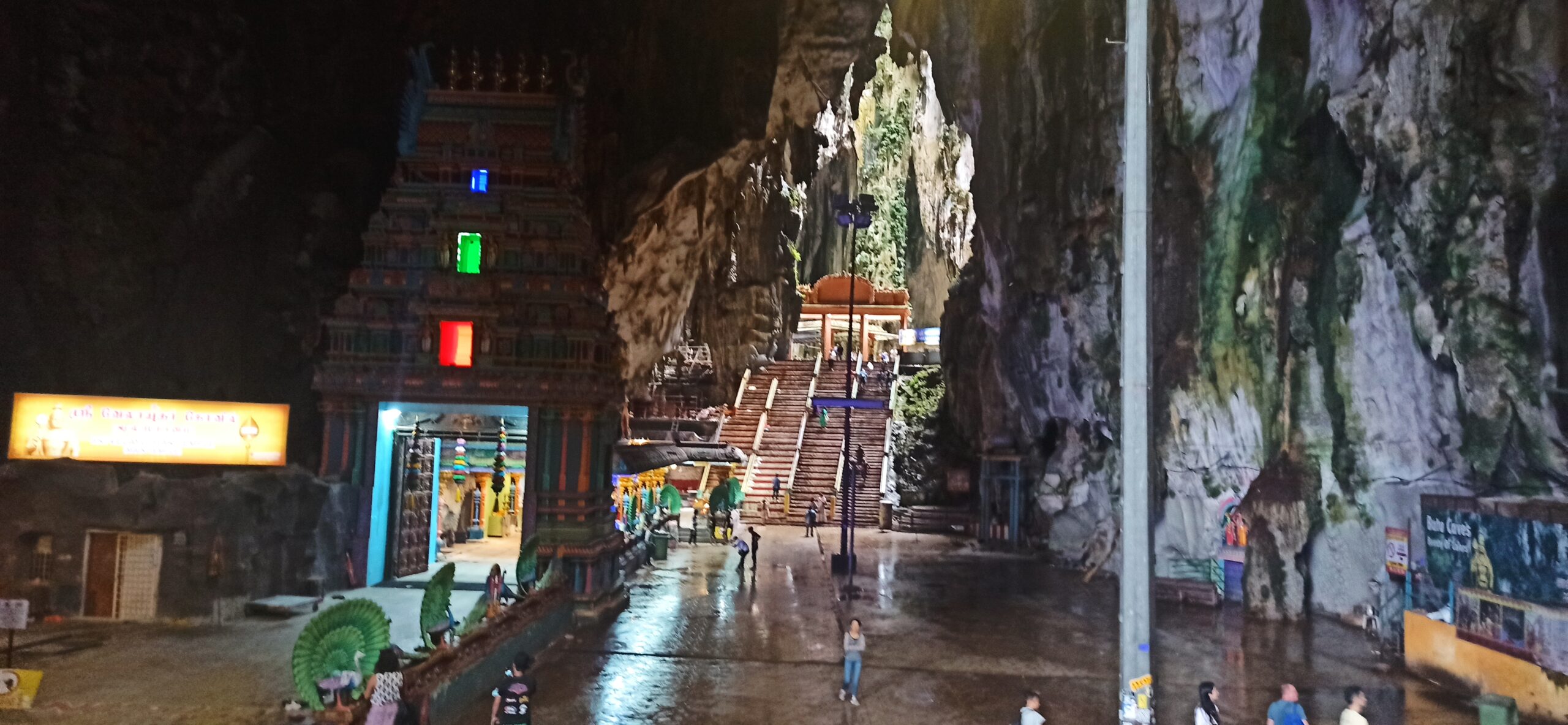 Interior Batu Caves