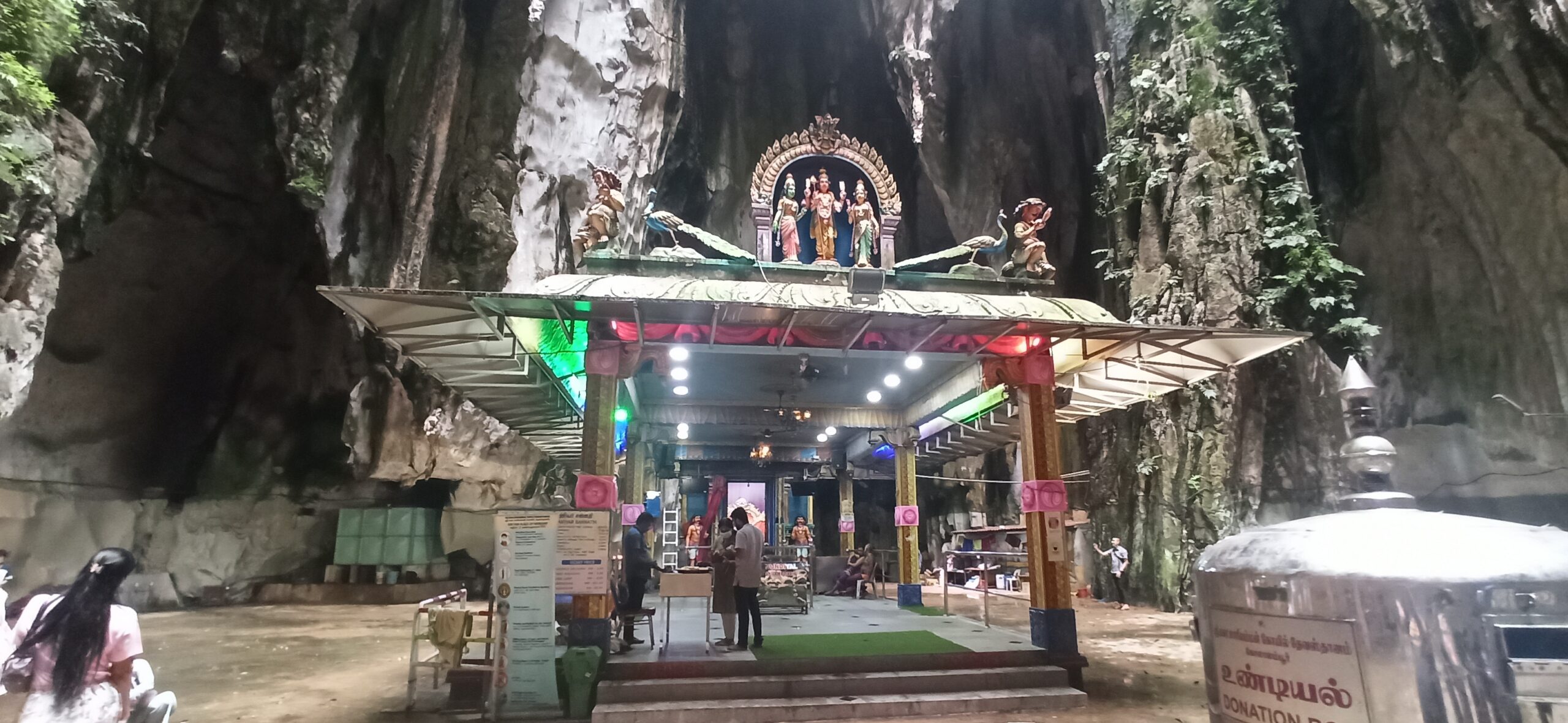 Interior Batu Caves
