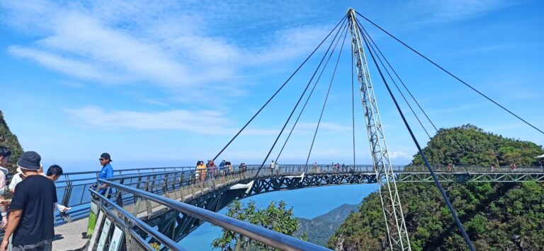 Skybridge de Langkawi: Un Mirador Impresionante con Vistas Majestuosas