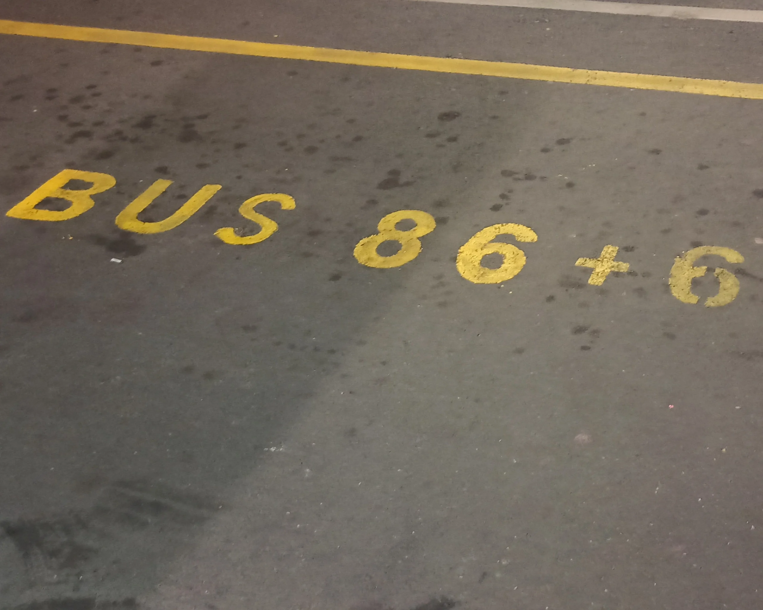 parada bus 86 en Noi bai