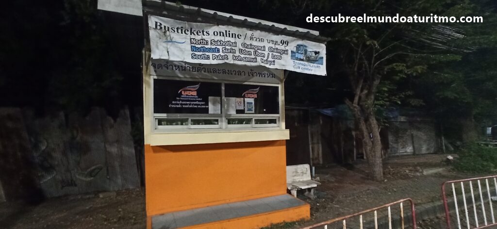Oficina de Tickets para el autobús, en el pueblo