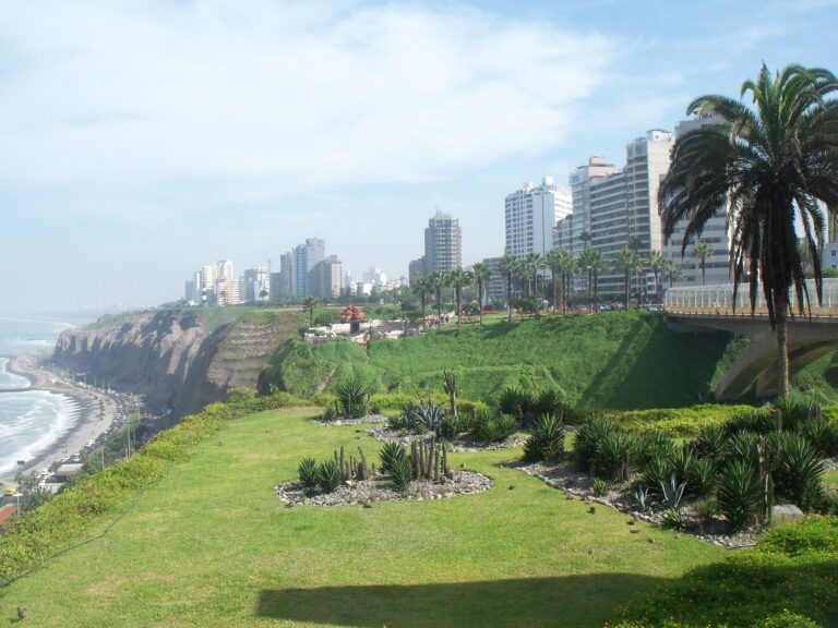 Miraflores, el balcón de Lima al Pacífico