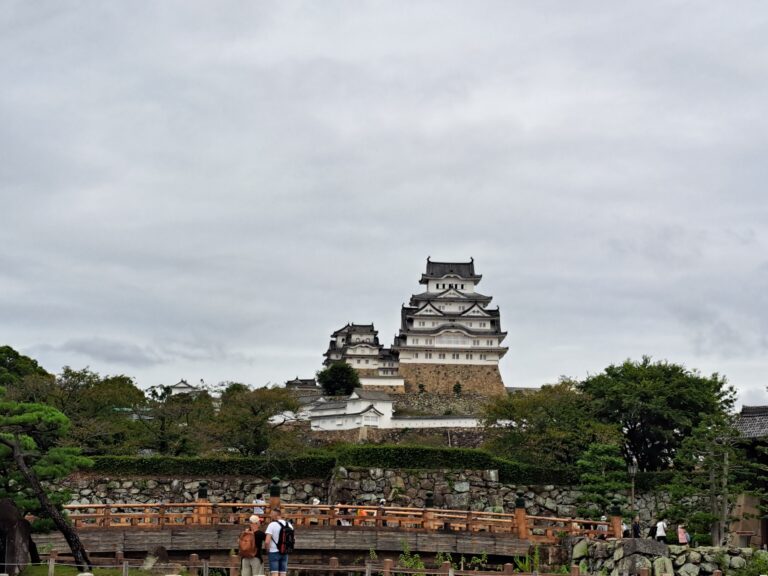 Himeji y Kobe: Una excursión perfecta en un día desde Osaka