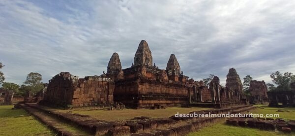 Puesta de sol en el templo de Pre Rup Templo de Pre Rup al atardecer en Camboya Vista panorámica de Pre Rup desde arriba Puesta de sol en el templo de Pre Rup Templo de Pre Rup al atardecer en Camboya Vista panorámica de Pre Rup desde arriba