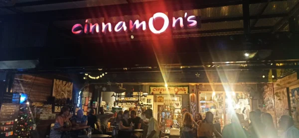 English pub en Pantai Cenang. Qué hacer en Langkawi de noche: