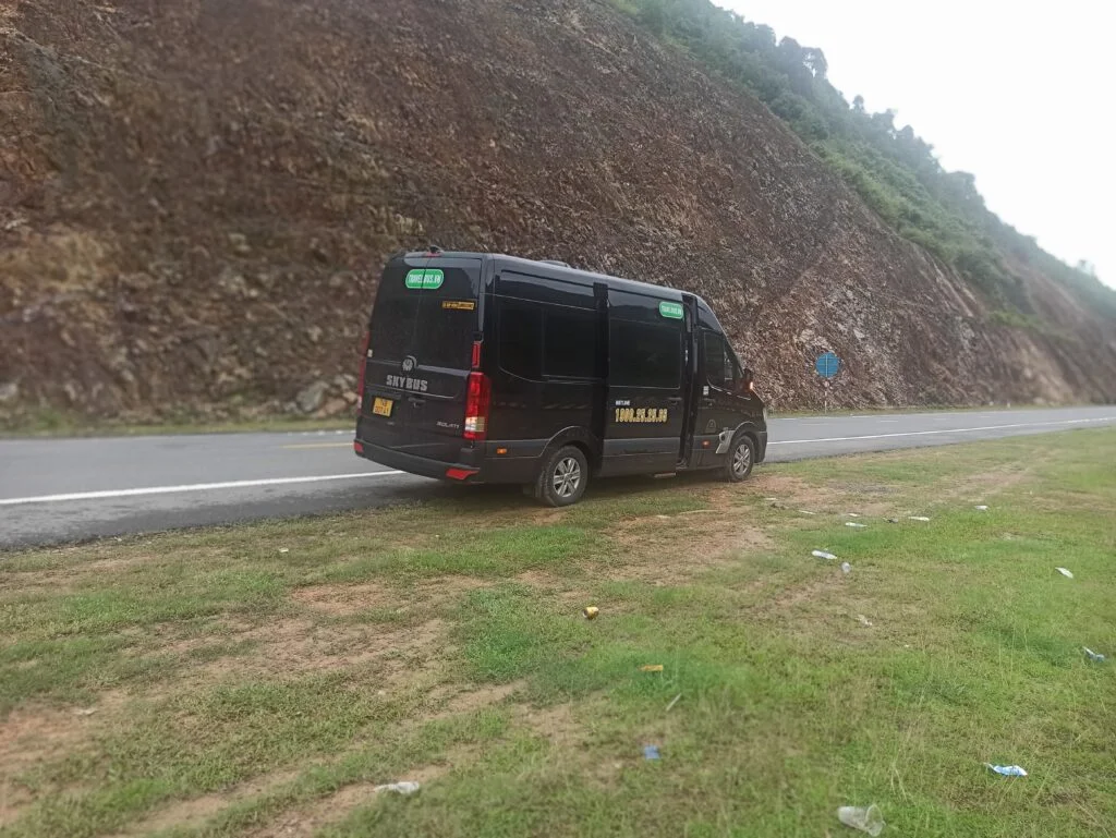 Ir de Huế a Hoi An furgoneta para traslado de Hue a Hoi An