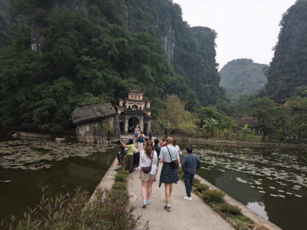 Bich Dong, la pagoda de los tres templos Bich Dong, la pagoda de los tres templos